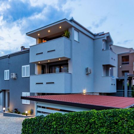 Katina Apartment With Private Pool Zadar Exterior photo