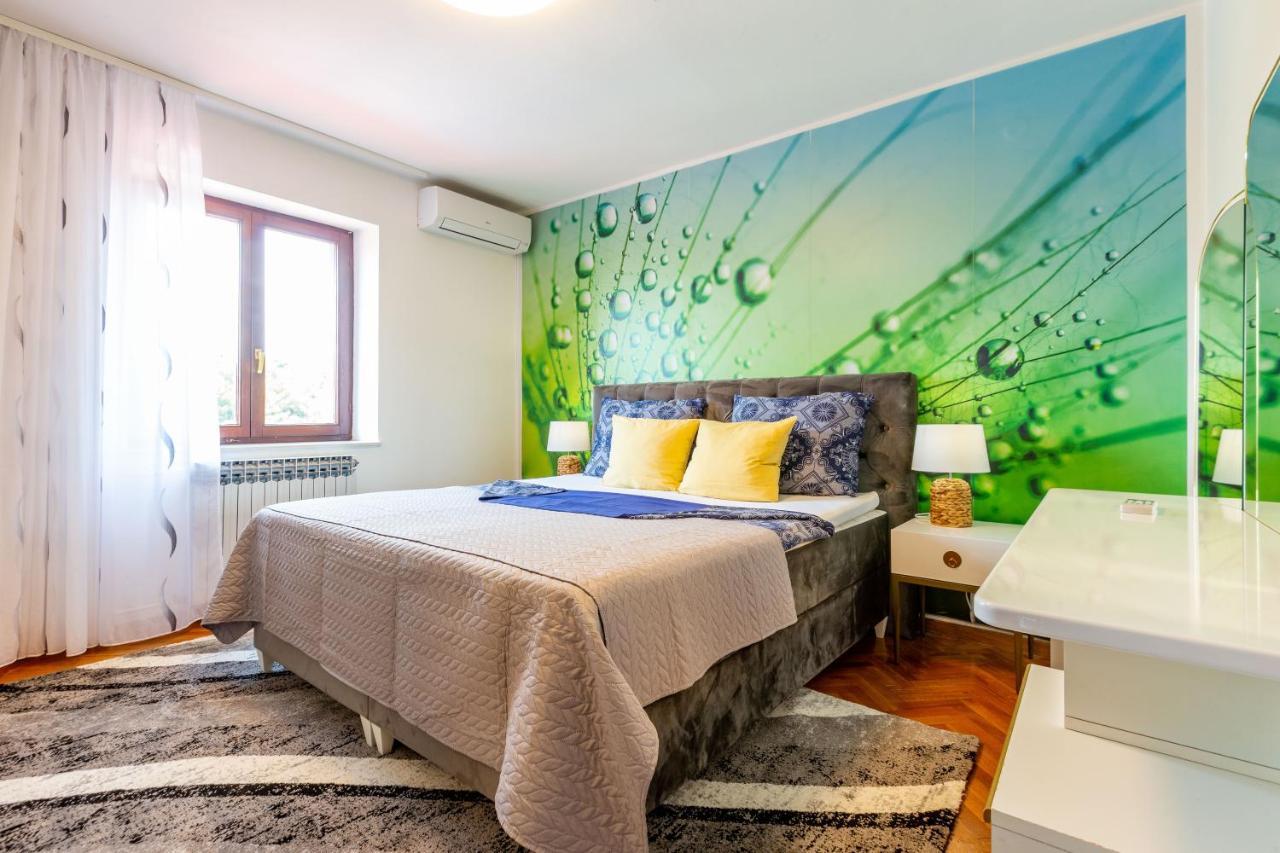 Katina Apartment With Private Pool Zadar Exterior photo